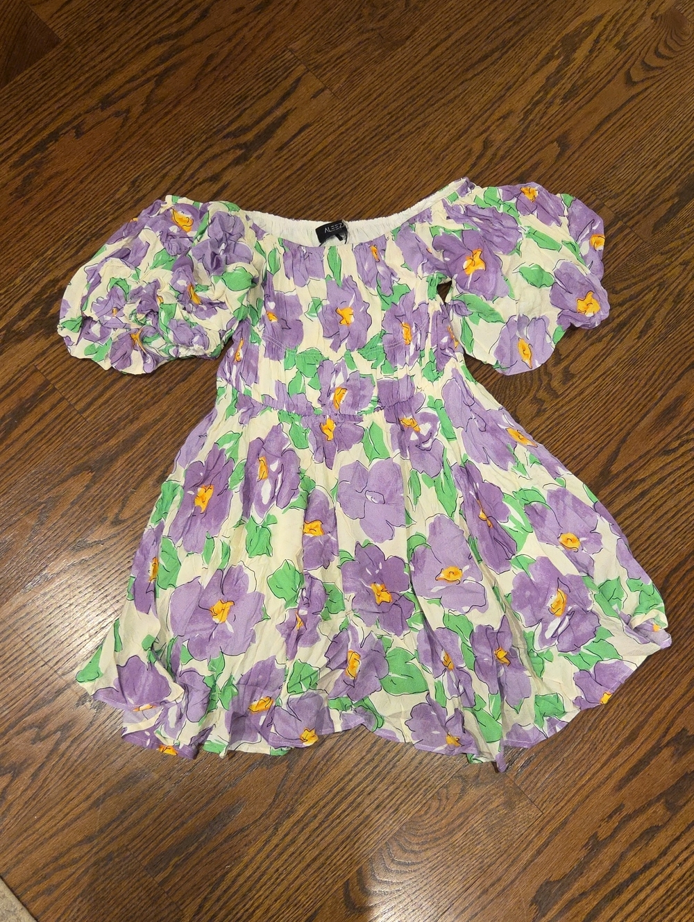 Floral Puff-Sleeve Ladies Size M-L Dress in Lavender and Green - ,